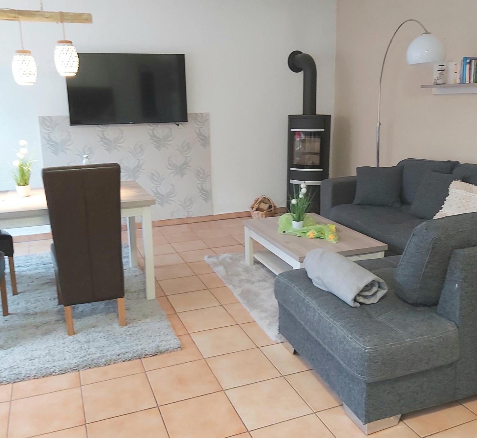 Ferienwohnung Yachthafen De Lorenzo 카롤리넨시엘 외부 사진