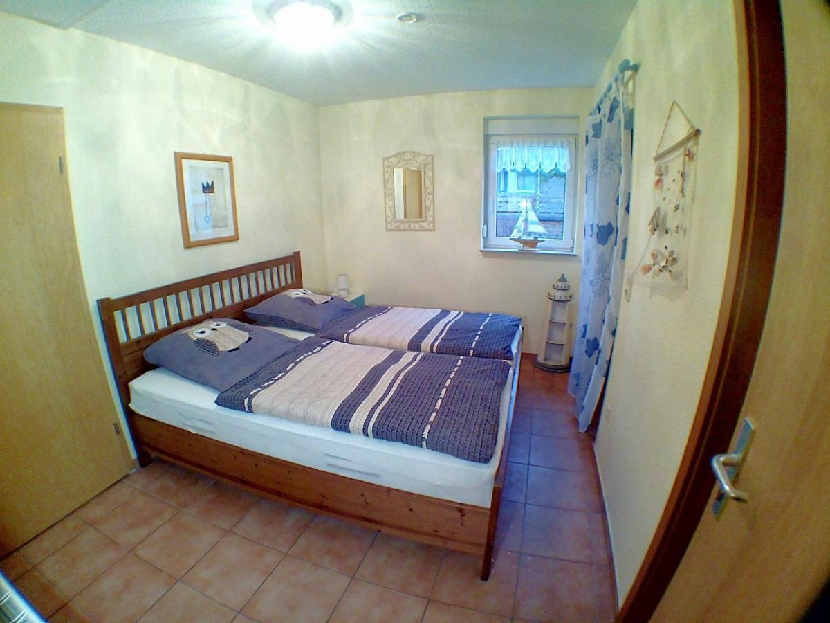 Ferienwohnung Yachthafen De Lorenzo 카롤리넨시엘 외부 사진